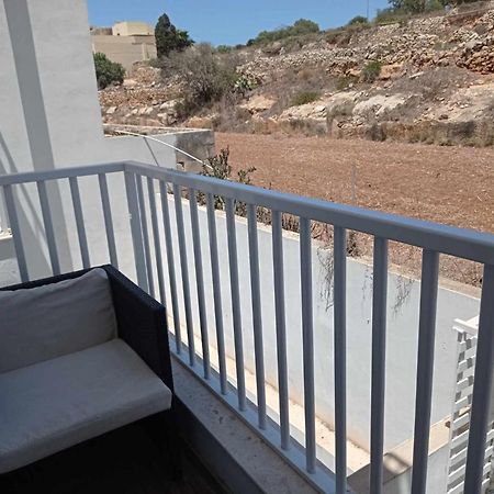 Appartamento Poppy Court Marsaskala Esterno foto